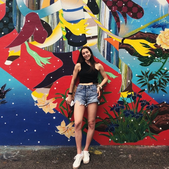 Meet your Posher, Avery - Picture 1 of 1